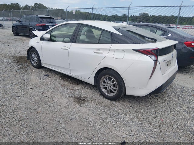 Toyota Prius Two 2018 JTDKBRFU0J3083723 Image 3