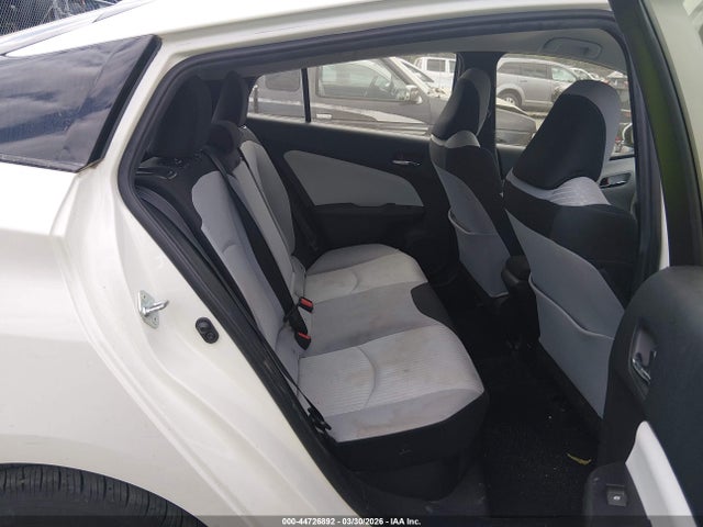 Toyota Prius Two 2018 JTDKBRFU0J3083723 Image 8