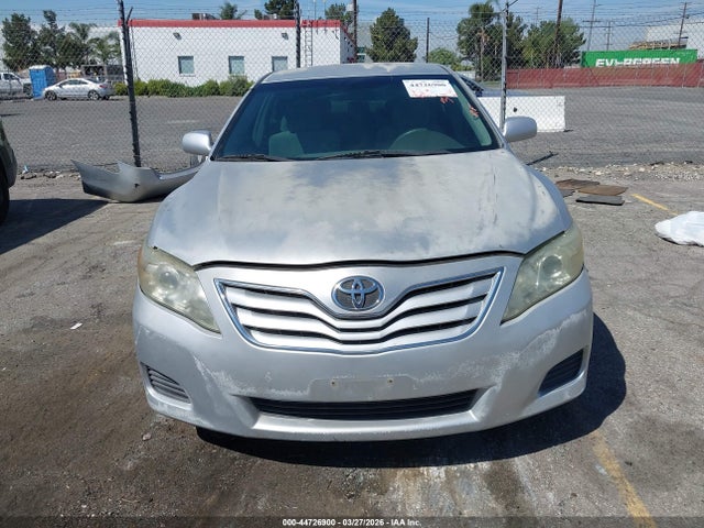 2011 Toyota Camry Le მანქანა იყიდება აუქციონზე, vin: 4T1BF3EK9BU210719, აუქციონის ნომერი: 44726900