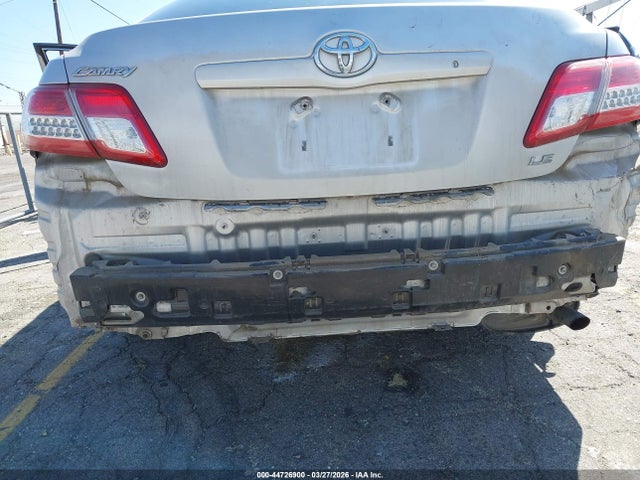 2011 Toyota Camry Le მანქანა იყიდება აუქციონზე, vin: 4T1BF3EK9BU210719, აუქციონის ნომერი: 44726900