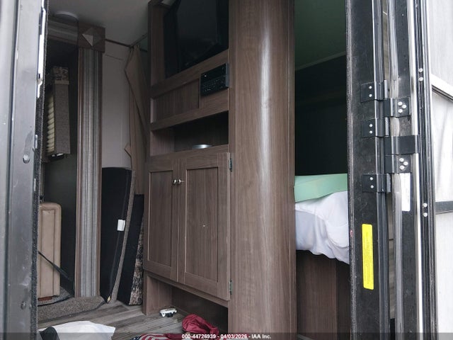 Keystone Hideout 2018 4YDT27D20JN248732 Image 5