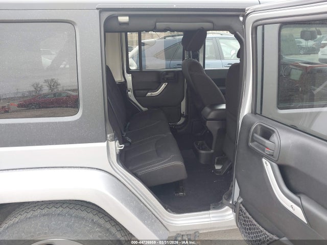 44726959 :رقم المزاد ، 1C4HJWEG7EL142165 vin ، 2014 Jeep Wrangler Unlimited Sahara مزاد بيع