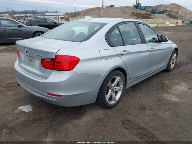 44726962 :رقم المزاد ، WBA3C3G56FNS73671 vin ، 2015 Bmw 320i Xdrive مزاد بيع