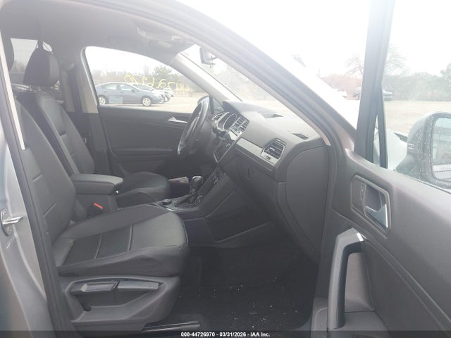 2019 VOLKSWAGEN TIGUAN 3VV2B7AX2KM139670 Photo 4