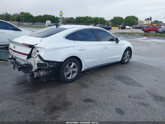 44726981 :رقم المزاد ، 5NPEG4JA8MH074260 vin ، 2021 Hyundai Sonata Se مزاد بيع