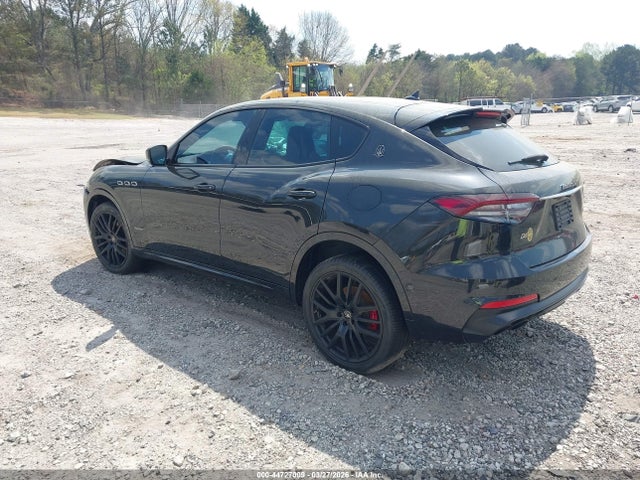 44727009 :رقم المزاد ، ZN661XUS5MX363885 vin ، 2021 Maserati Levante Gransport مزاد بيع