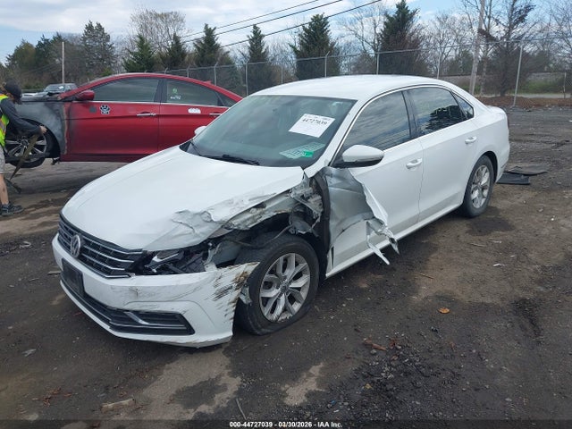 2017 VOLKSWAGEN PASSAT 1VWAT7A35HC039297 Photo 1