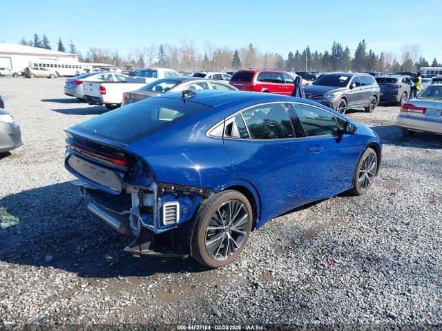 JTDADABU1T3032070 Toyota Prius Xle Awd-e