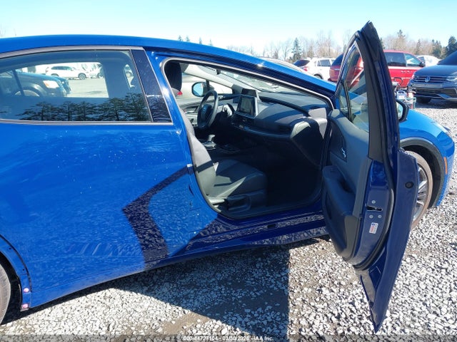 JTDADABU1T3032070 Toyota Prius Xle Awd-e