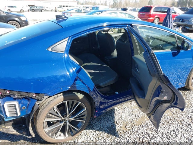 JTDADABU1T3032070 Toyota Prius Xle Awd-e