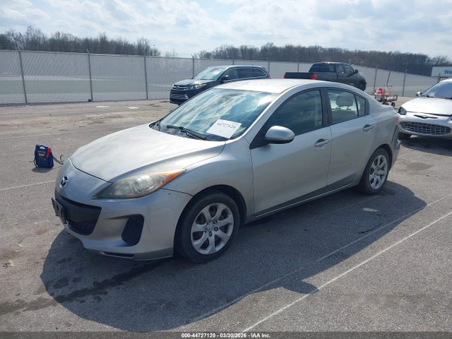 44727120 :رقم المزاد ، JM1BL1UF8C1553420 vin ، 2012 Mazda Mazda3 I Sport مزاد بيع