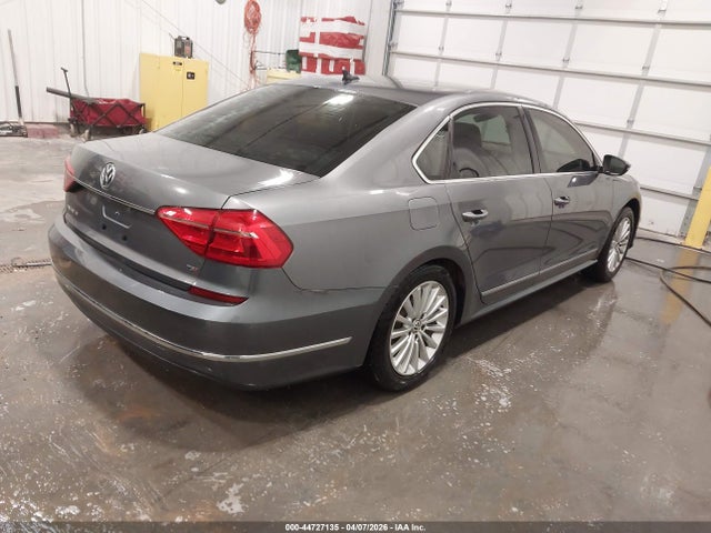 1VWBT7A32GC003408 Volkswagen Passat 1.8t Se