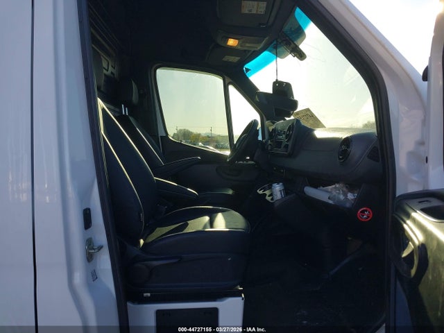 W1Y40BHYXNT109381 Mercedes-Benz Sprinter 2500 Standard Roof I4