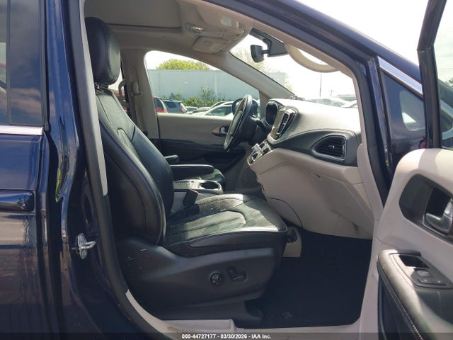 2019 Chrysler Pacifica Limited მანქანა იყიდება აუქციონზე, vin: 2C4RC1GG1KR732086, აუქციონის ნომერი: 44727177