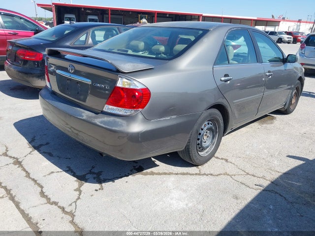 2006 Toyota Camry Le მანქანა იყიდება აუქციონზე, vin: 4T1BE32K46U684882, აუქციონის ნომერი: 44727229