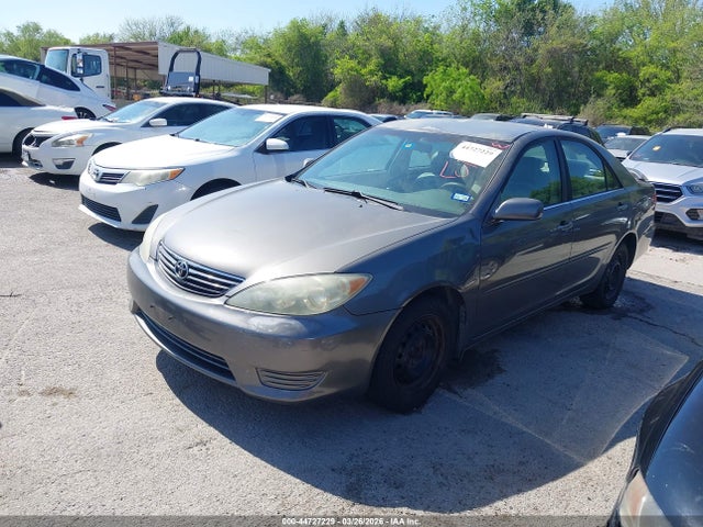 2006 Toyota Camry Le მანქანა იყიდება აუქციონზე, vin: 4T1BE32K46U684882, აუქციონის ნომერი: 44727229