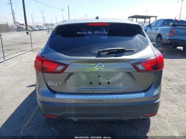 JN1BJ1CP2JW157602 Nissan Rogue Sport S