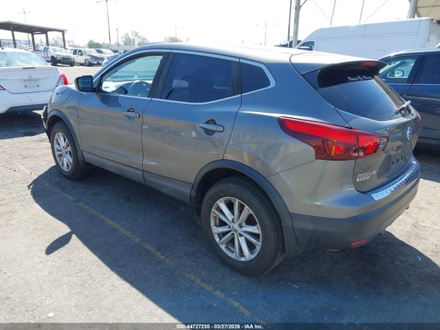 JN1BJ1CP2JW157602 Nissan Rogue Sport S