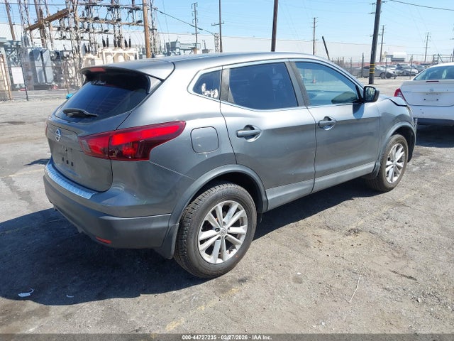 JN1BJ1CP2JW157602 Nissan Rogue Sport S