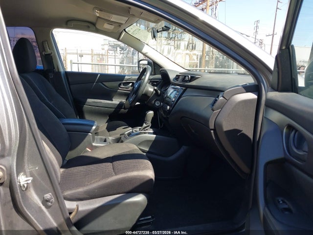 JN1BJ1CP2JW157602 Nissan Rogue Sport S