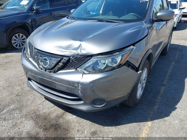 JN1BJ1CP2JW157602 Nissan Rogue Sport S