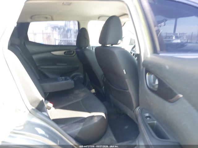 JN1BJ1CP2JW157602 Nissan Rogue Sport S