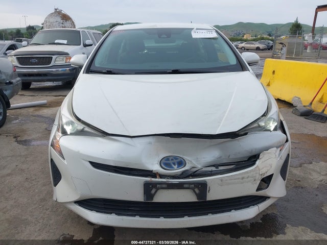 JTDKBRFU6H3029031 Toyota Prius Two