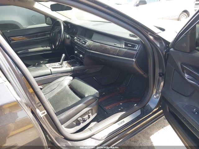 2011 Bmw 740li მანქანა იყიდება აუქციონზე, vin: WBAKB4C54BC574228, აუქციონის ნომერი: 44727391