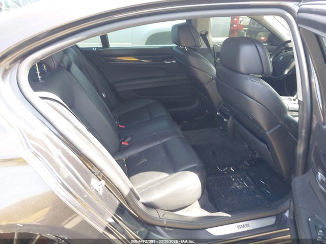 2011 Bmw 740li მანქანა იყიდება აუქციონზე, vin: WBAKB4C54BC574228, აუქციონის ნომერი: 44727391