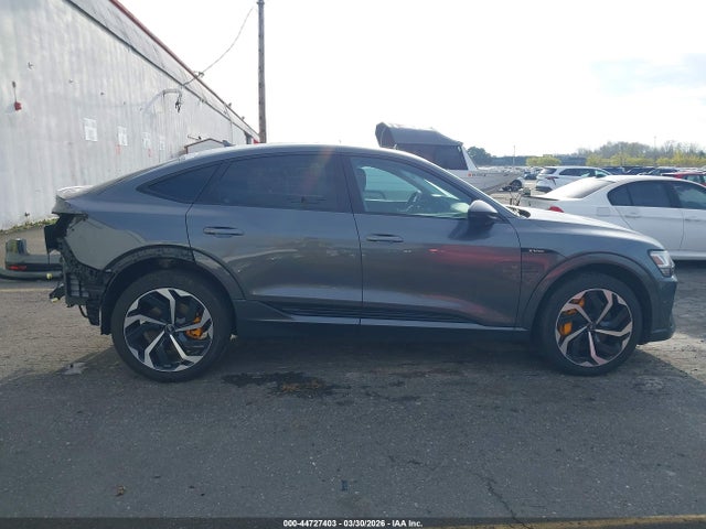 Продаж на аукціоні авто 2022 Audi E-tron Sportback Premium Plus S Line Quattro, vin: WA12AAGE2NB008555, номер лоту: 44727403