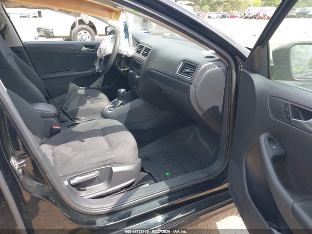 Продаж на аукціоні авто 2013 Volkswagen Jetta 2.0l S, vin: 3VW2K7AJ3DM288969, номер лоту: 44727405