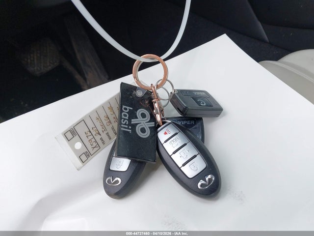 44727460 :رقم المزاد ، JN1EV7EL3HM550688 vin ، 2017 Infiniti Q60 3.0t Premium مزاد بيع