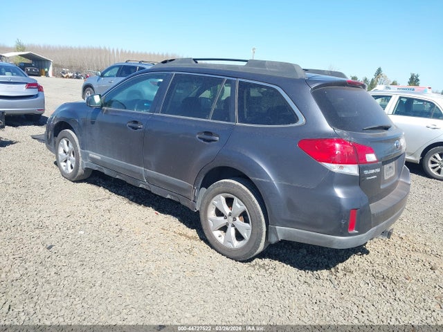 44727522 :رقم المزاد ، 4S4BRCCC1D3290657 vin ، 2013 Subaru Outback 2.5i Premium مزاد بيع
