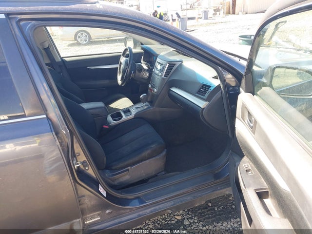 44727522 :رقم المزاد ، 4S4BRCCC1D3290657 vin ، 2013 Subaru Outback 2.5i Premium مزاد بيع