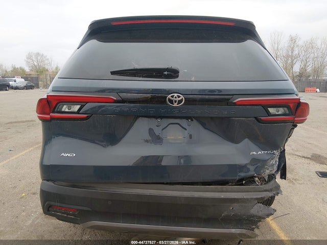 Toyota Grand Highlander Platinum 2025 5TDAAAB50SS083784 Image 16