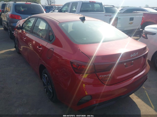 2024 Kia Forte Lxs მანქანა იყიდება აუქციონზე, vin: 3KPF24AD6RE704415, აუქციონის ნომერი: 44727572
