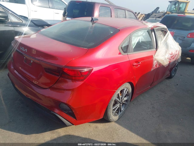 2024 Kia Forte Lxs მანქანა იყიდება აუქციონზე, vin: 3KPF24AD6RE704415, აუქციონის ნომერი: 44727572