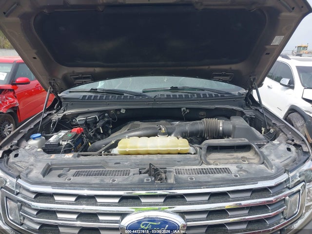 Ford Expedition Xlt 2019 1FMJU1HT2KEA71215 Image 10
