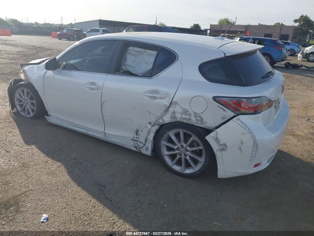 2013 LEXUS CT 200H JTHKD5BH2D2165795 Photo 2