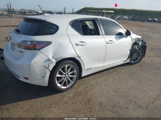 2013 LEXUS CT 200H JTHKD5BH2D2165795 Photo 3