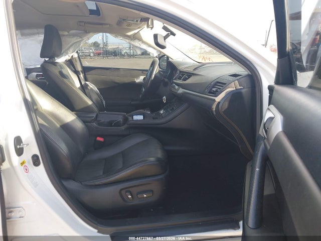 2013 LEXUS CT 200H JTHKD5BH2D2165795 Photo 4