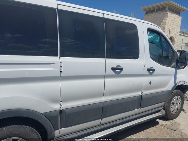 44727678 :رقم المزاد ، 1FMZK1ZMXHKA94011 vin ، 2017 Ford Transit-150 Xlt مزاد بيع