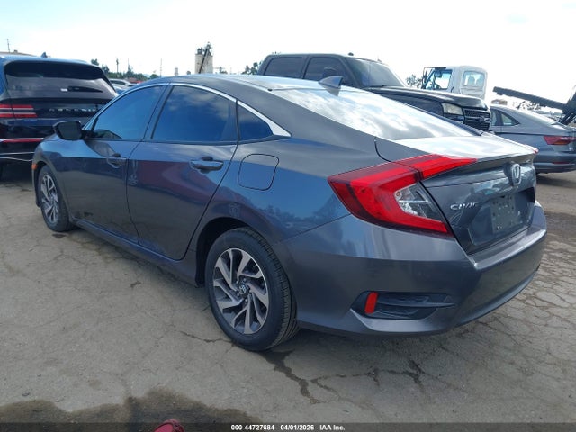 2018 HONDA CIVIC 2HGFC2F79JH544383 Photo 2