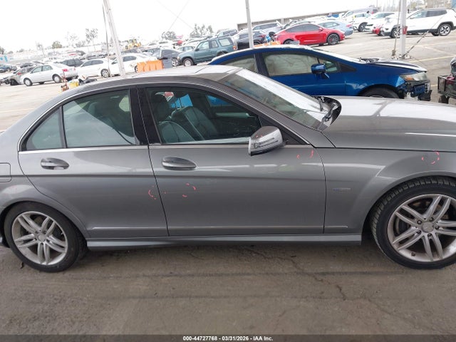 44727768 :رقم المزاد ، WDDGF4HBXCA712742 vin ، 2012 Mercedes-benz C 250 Sport مزاد بيع