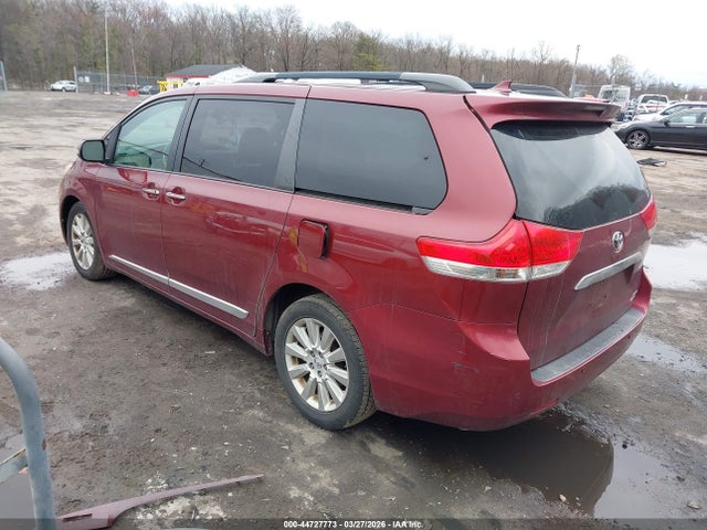2014 TOYOTA SIENNA 5TDDK3DC6ES094004 Photo 2