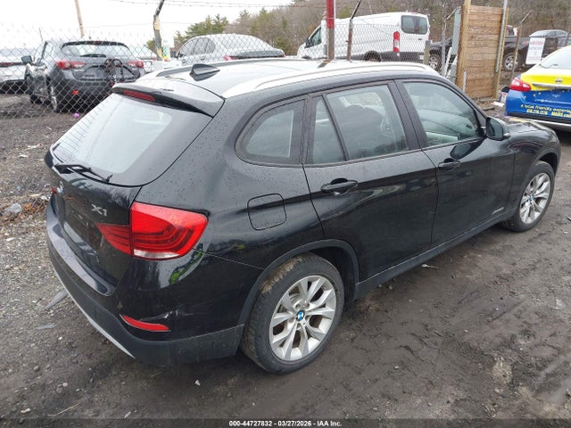 2013 BMW X1 WBAVL1C50DVR89191 Photo 3