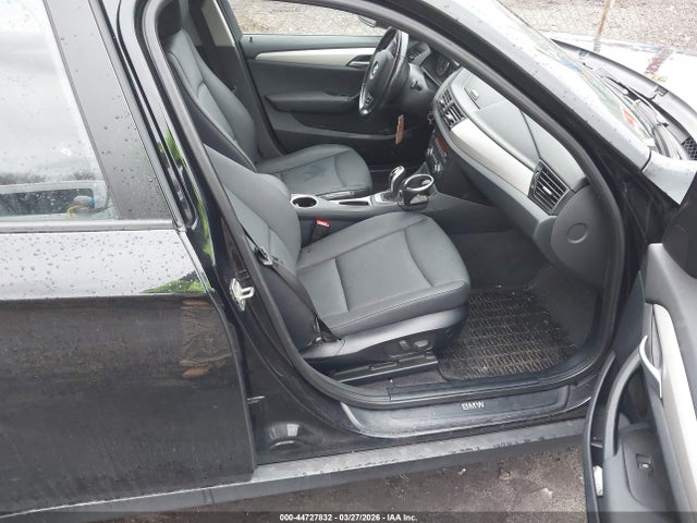 2013 BMW X1 WBAVL1C50DVR89191 Photo 4