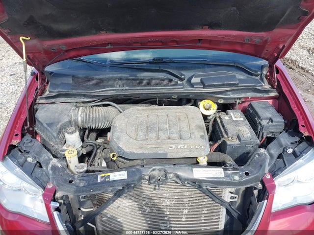 44727836 :رقم المزاد ، 2C4RC1AG4FR727835 vin ، 2015 Chrysler Town & Country Lx مزاد بيع