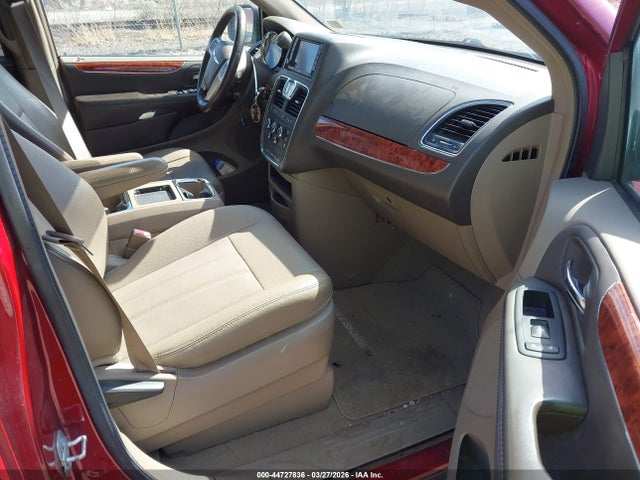 44727836 :رقم المزاد ، 2C4RC1AG4FR727835 vin ، 2015 Chrysler Town & Country Lx مزاد بيع