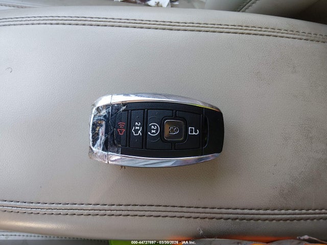 44727897 :رقم المزاد ، 5LMCJ2C96KUL32416 vin ، 2019 Lincoln Mkc Select مزاد بيع